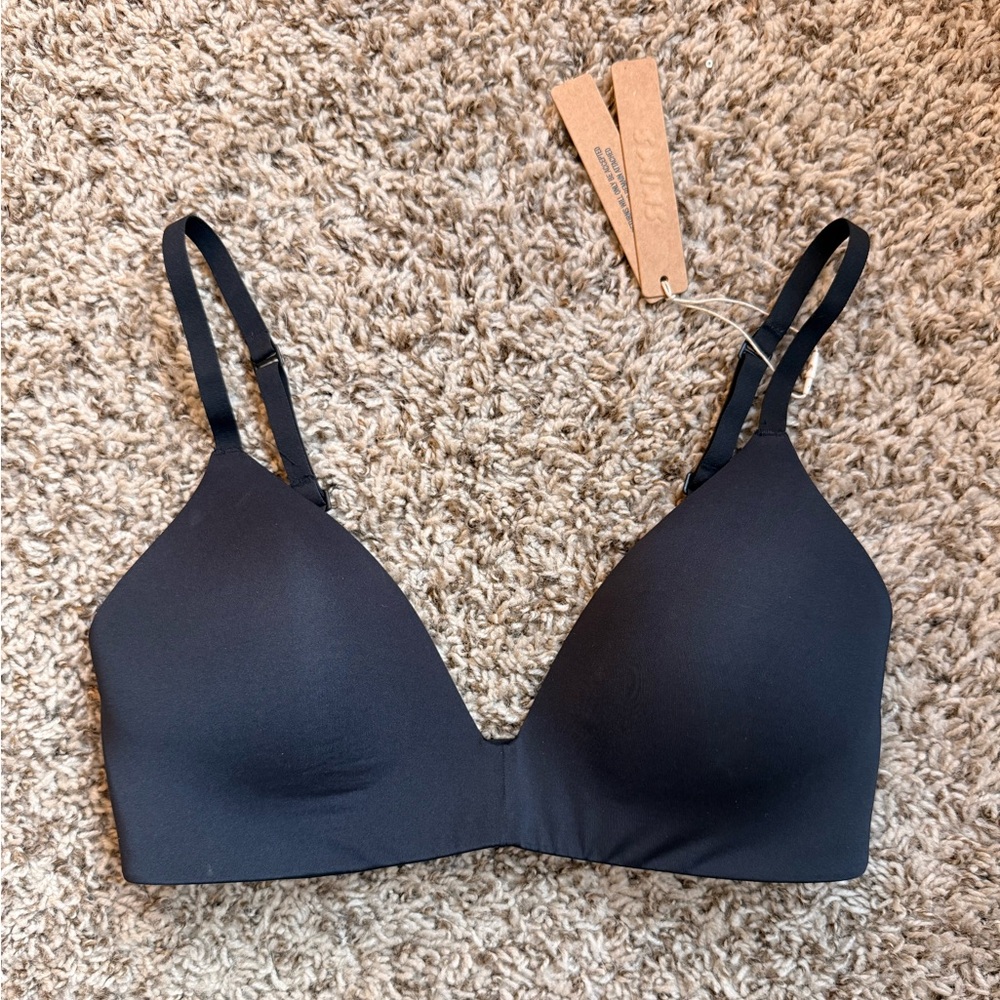 Skims Wireless Form T-Shirt Demi Bra